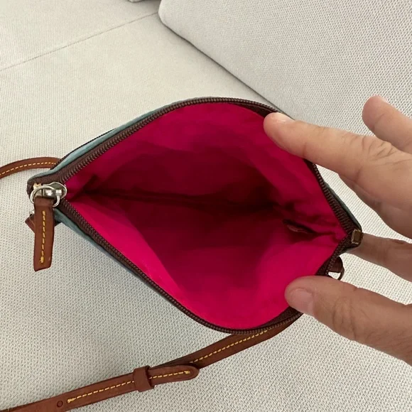 DOONEY & BOURKE BLUE TRIPLE ZIPPER FRONT CROSSBODY BAG - Picture 5 of 14